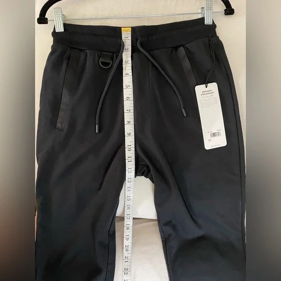 NWT Alo Yoga Nomadic Sweatpants in Black Front & Back Pockets Size S - Picture 8 of 16